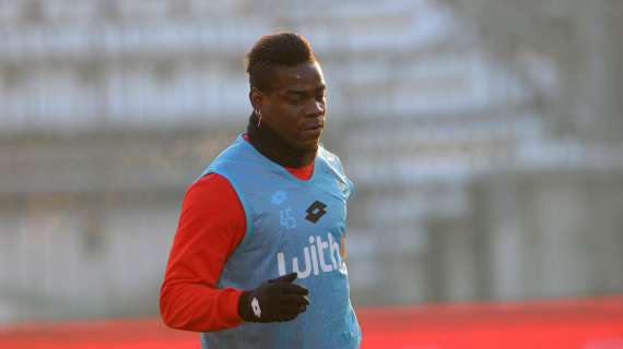 Genoa, ufficiale l’ingaggio di Balotelli: possibile esordio a Parma nel monday night