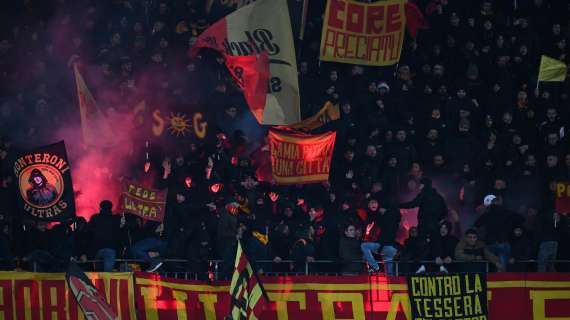 I tifosi del Lecce alla squadra: "Grazie di cuore, ma adesso rispetto sangue e sudore"