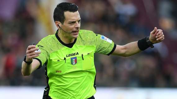 Basta violenza sugli arbitri: nel weekend i fischietti in campo con un segno nero sul volto