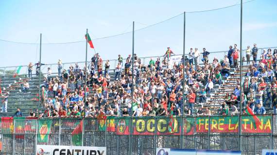 Ternana, la contestazione degli ultras non si ferma: altri striscioni affissi in città