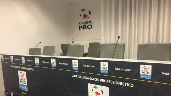 Iscrizione Lega Pro: 3 società out, moduli incompleti per l’Arzachena