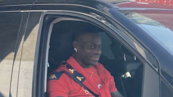 Balotelli, primo giorno al Genoa: "Sono carico, ho voglia di cominciare"