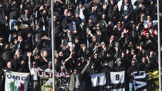 Ascoli Calcio dopo il rinvio con il Palermo: "Ecco un piccolo omaggio per i tifosi di Ascoli e Palermo"