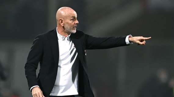 Milan beffato e furioso con l'arbitro. Lo Spezia espugna San Siro: 1-2. E l'Inter gode
