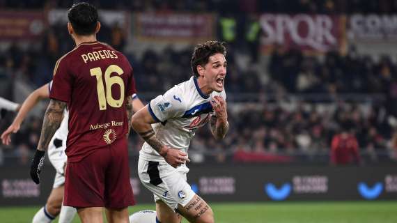 Zaniolo segna il classico gol dell'ex ed esulta togliendosi la maglia: 2-0 dell'Atalanta a Roma