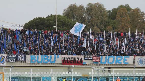 Pescara, i tifosi tornano sugli spalti: "Ma continueremo battaglia"