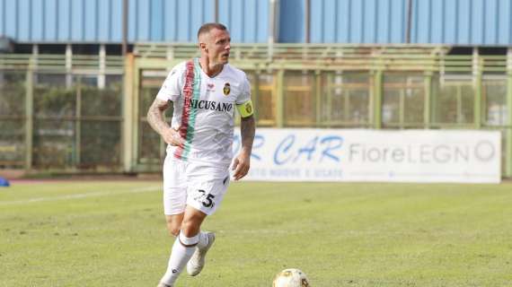 Ternana, Defendi: "Lucarelli tira fuori il meglio da ognuno di noi"