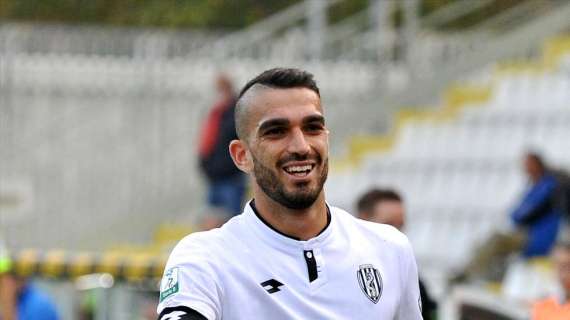 Dalla difesa a tre al ruolo di mezzala: ecco il duttile ed esperto Fazzi. Che fa gola sul mercato