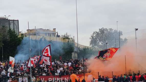 QUI GENOA - Proteste in città e striscioni contro la società