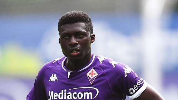 L'ex rossoblu Duncan porta in vantaggio la Fiorentina sul Milan