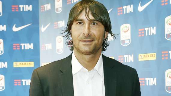 Daniele Conti dona una maglia autografata al figlio di Darwin Pastorin