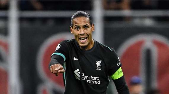 van Dijk: "Futuro? Sicuramente rimarrò nel calcio ma non so in quale ruolo. Mi piace lavorare con i giovani"