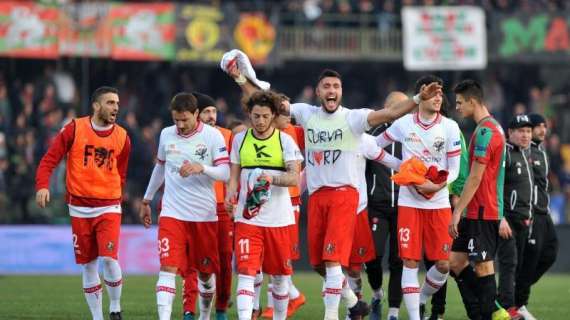 SERIE B - Tra poco la seconda semifinale play off, Perugia ospite del Benevento