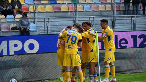 Serie B, per il Frosinone c'è l'ipotesi di salvezza diretta a 40 punti. Ecco come