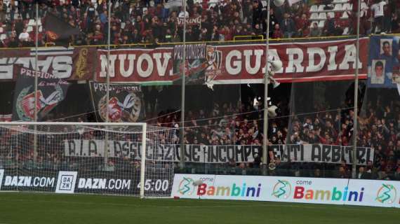 TIFOSI - Gos in riunione, nel frattempo alcuni tifosi granata hanno scelto di non effettuare la trasferta