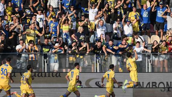 PAGELLE Frosinone-Fiorentina 1-1: Soulé uno spettacolo, Oyono in sofferenza