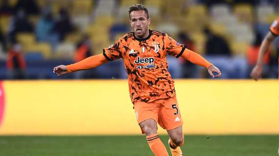 ESCLUSIVA TJ - Duarte (Zero Hora) su Arthur: "Il Gremio attende la risoluzione dalla Juve, qui percepirà un ingaggio importante. Può fare come Marcelo e Coutinho..."