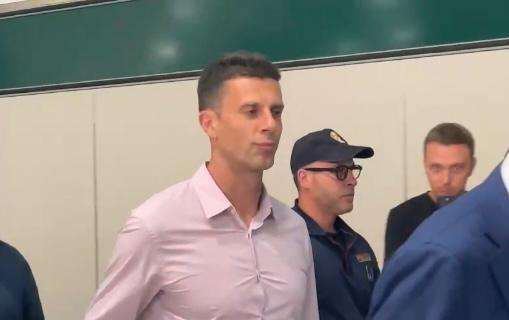 Thiago Motta canta e ringrazia la squadra a cena: "In questo ambiente si lavora molto bene. Dobbiamo continuare così" (VIDEO)