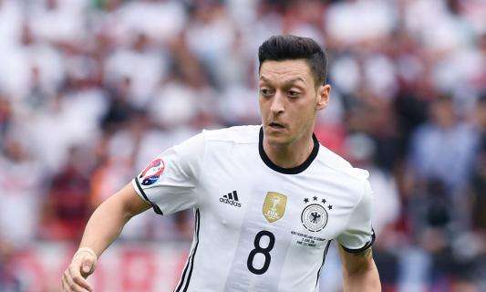 Dalla Germania: Ozil avrebbe già firmato il rinnovo con l'Arsenal