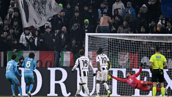 Un rigore nel recupero salva la Juve dalla figuraccia: Venezia ripreso sul 2-2