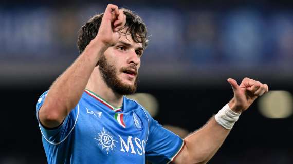 Kvara esalta Osimhen: "Ragazzo speciale, è sempre disponibile con noi"