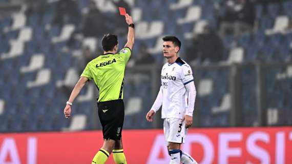 VIDEO - L'Atalanta cade col Sassuolo e protesta per un rosso nel primo tempo: gol e highlights
