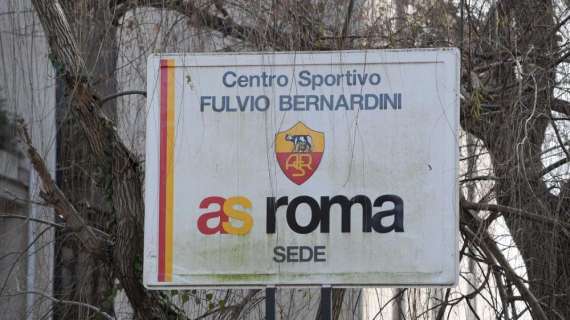 Roma, contestazione dei tifosi a Trigoria: "Squadra senza dignità, siete la vergogna della città!"