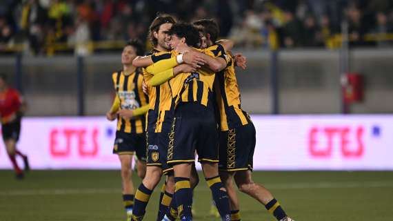 Juve Stabia batte Catanzaro e sogna la Serie A: protagonista anche l'azzurro Sgarbi