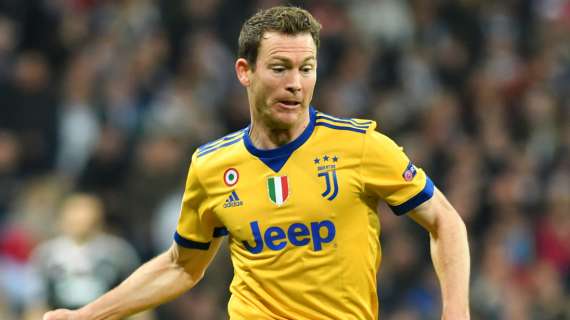 Lichtsteiner: "Conte? Allenamenti massacranti, ma un altro aspetto mi è rimasto in mente"