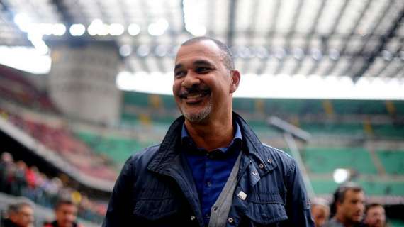 Gullit boccia Ibra: "Fantastico ma ha 38 anni, non può cambiare il Milan"