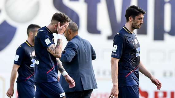 Dopo SPAL e Brescia retrocede in B anche il Lecce