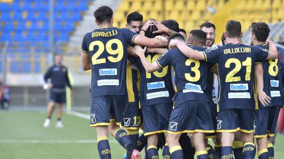 Serie B, le gare della domenica della settima giornata: Pisa ko in casa della Juve Stabia, bene Cesena e Samp