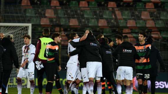Serie B, Salernitana infuriata, Mezzaroma: "Quote anomale e arbitro di lunedì: tuteleremo il club in ogni sede"
