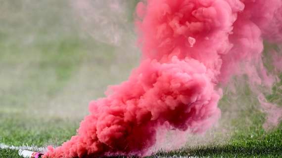 SERIE B: incitamento e fumogeni, pioggia di Daspo sui tifosi della Salernitana