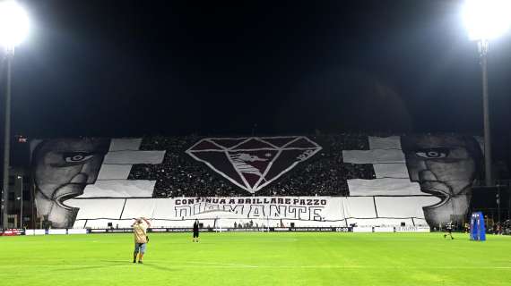 "Vincere pur perdendo 4-0": la curva Sud e la Salernitana fanno il giro del mondo