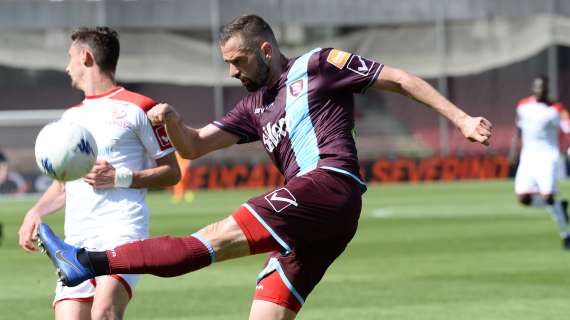 Gigliotti: "All'Arechi non è facile giocare, serve personalità. La Salernitana non è dove merita di essere"