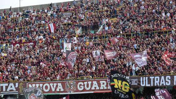 Quando l'Arechi spinge è uno spettacolo, la curva trascina tutto lo stadio...e la Salernitana segna