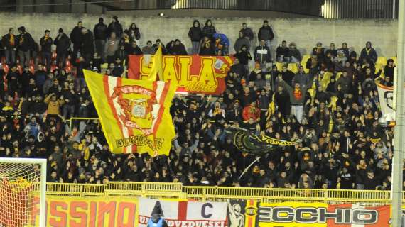 Comunicato ufficiale curva Catanzaro: "Silenzio per 90 minuti". Si uniscono gli ultras granata?