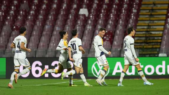 Serie B, Frosinone e Cosenza in caduta libera, vince ancora la Juve Stabia: la classifica