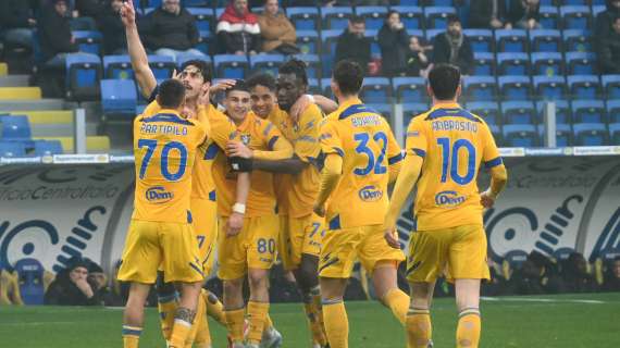 Serie B, Salernitana e Frosinone accorciano sulle avversarie: la classifica