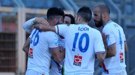 Catania nel baratro: i calciatori mettono in mora la società!