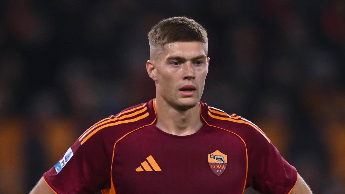Roma-Inter 0-1- La gara sui social: "Dovbyk giuro non si può vedere, l'unico attaccante al mondo che invece di procurarsi qualche fallo li causa"