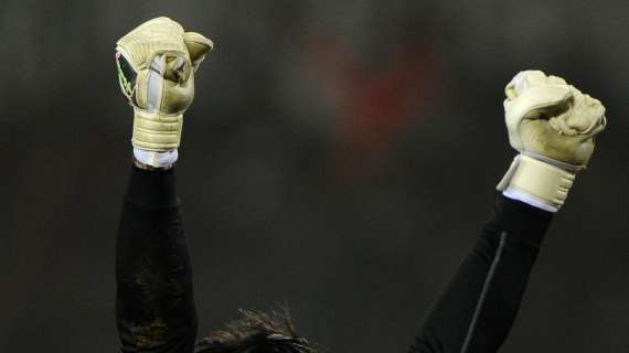 Buffon: "Fino al 2013 ho un contratto con la Juventus"
