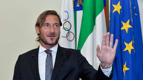 Totti: "Ranieri? Speravo che rimanesse. Con Spalletti ultimi anni burrascosi, ma sono contento di aver fatto pace"